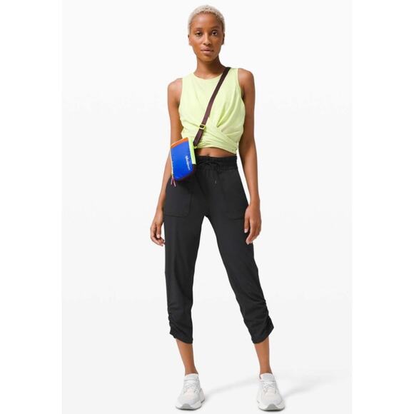 Lululemon Beyond the Studio Drawstring Crop Pants Black Size 6 Athleisure Travel - Picture 2 of 16